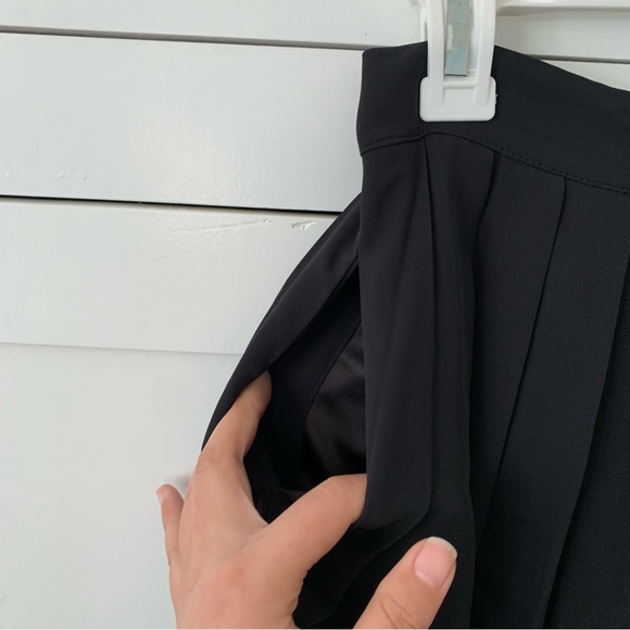 ModCloth Black Pleated Midi Skirt Size 6 - Picture 6 of 9